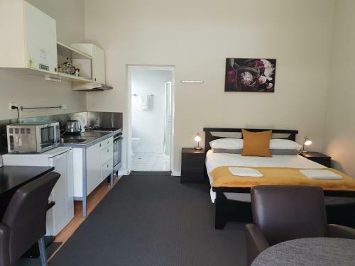 Stirling Apartments - Studio 2