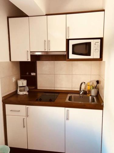 Apartments By The Sea Makarska - 16650