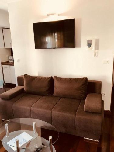 Apartments By The Sea Makarska - 16650