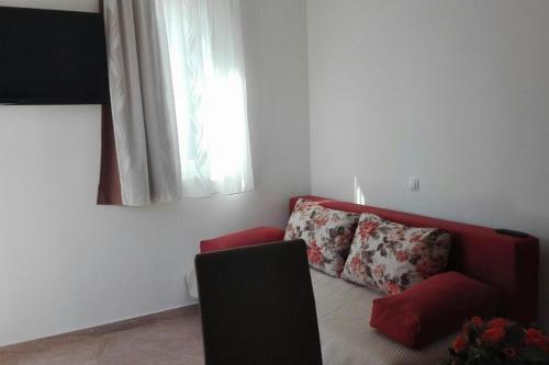 Apartments By The Sea Makarska - 16786