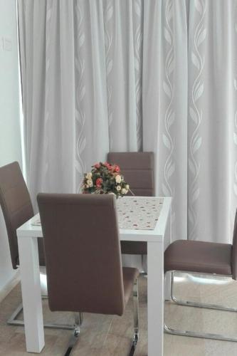 Apartments By The Sea Makarska - 16786