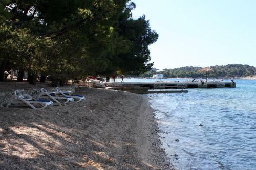 Apartments With A Parking Space Makarska - 16430