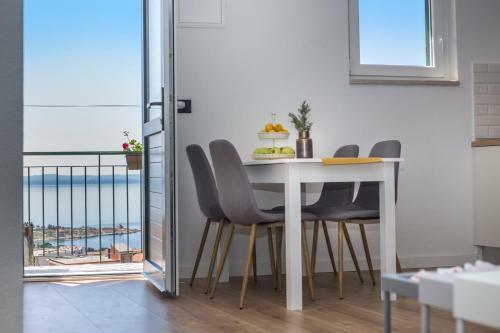 Holiday House Kleme