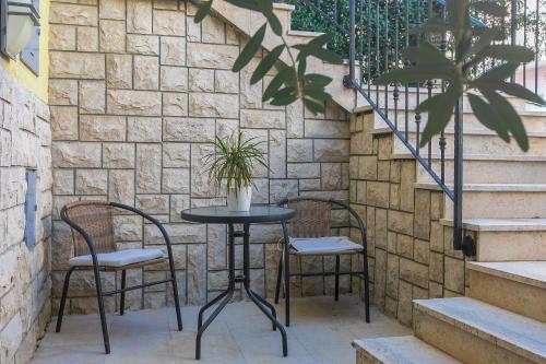 Polias Apartment (Near Amphitheater)