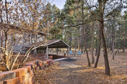 Pet-friendly Elizabeth Apartment On 3 Acres!