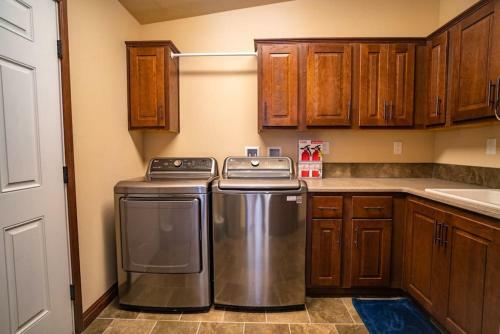 24 Quiver Circle Spectacular Mountain View 5 Acres Pikes Peak