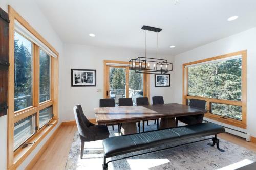 1601 Lake Purgatory Drive