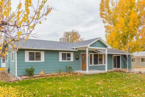 Sapphire II - Cozy, Single Level Home With Covered Patio And Pets Welcome