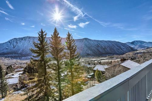 Serene Glenwood Springs Home With Viewing Deck!