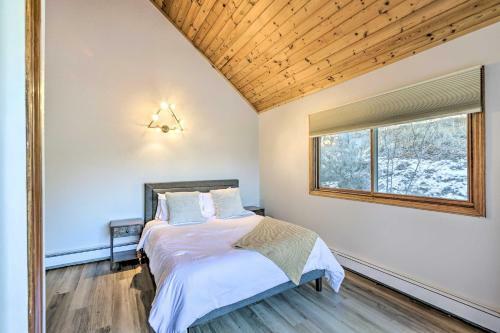 Serene Glenwood Springs Home With Viewing Deck!