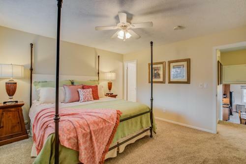 Expansive Peak Views, 6br House, Near Usafa