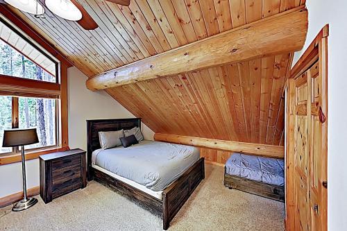 Breezy Bear Cabin