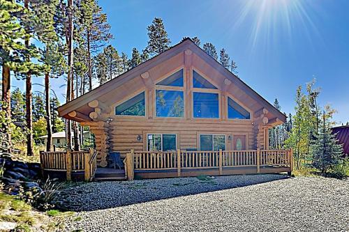 Breezy Bear Cabin