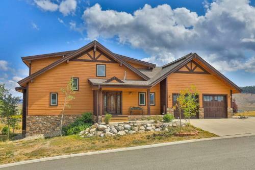 Saddle Ridge Sanctuary