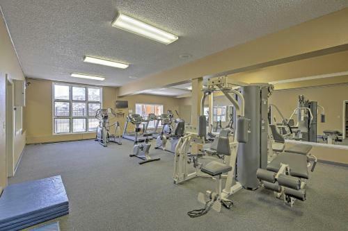 Apartamento Granby Alpine Escape With Pool, Hot Tub, Sauna!