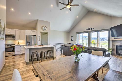 Granby Townhome With Mtn Views And Golf Access!