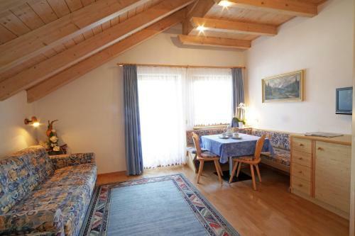 Aparthotel Apartments Lasteis