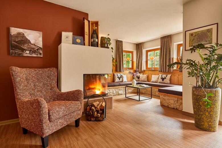 Hotel Dolomit B&B