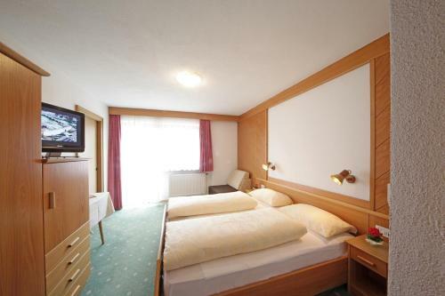 Hotel Garn� Lasteis