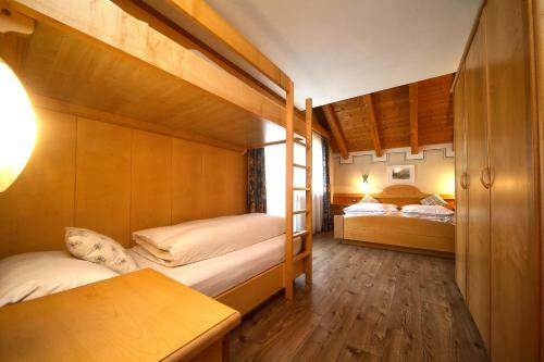 Hotel Ciasa Montanara
