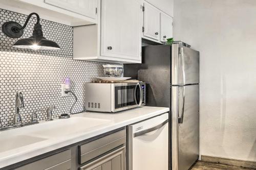 Apartamento Condo With Balcony And Views - Steps To Ski Shuttle!