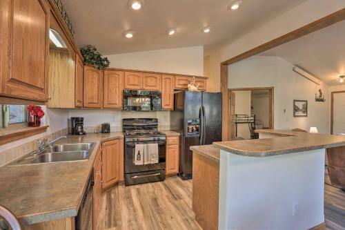 Bright Idaho Springs Cabin With Mountain Views!