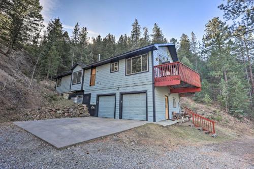 Bright Idaho Springs Cabin With Mountain Views!