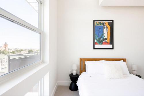 Living La Vida Penthouse Loft - Espadin Lohi