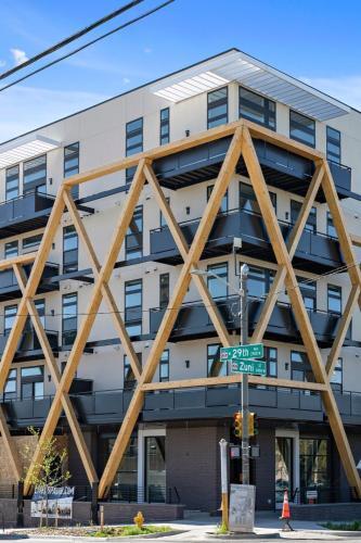Midmodern Marvela Loft - Espadin Lohi