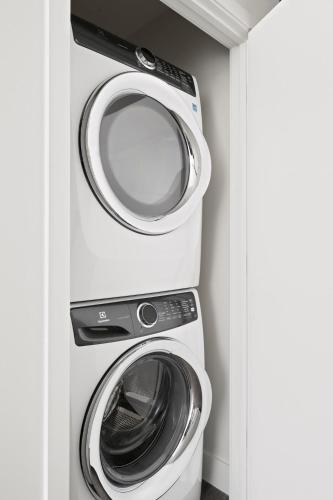 Mojave Lifestyle Modern Studio - Espadin Lohi