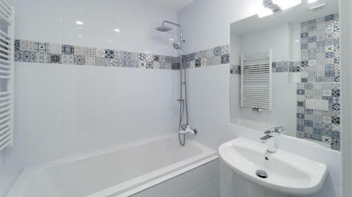 Apartm�ny Hab�nsk�, Cel� D?m