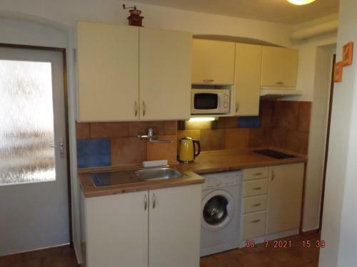 Apartm�n Na Vyhl�dce 353