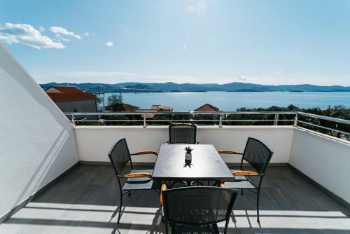 Apartmani Komarna
