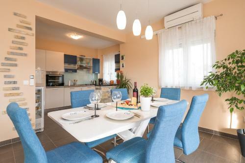 Apartment Maja With Private Pool