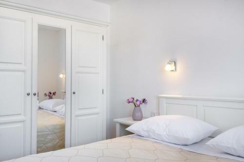 Luxury Apartments Alkar With Swimming Pool