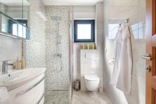 Luxury Apartments Alkar With Swimming Pool