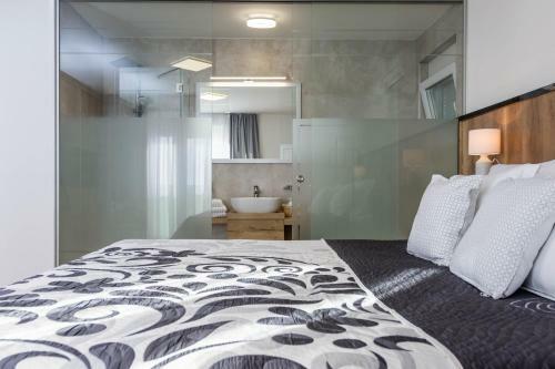 Villa Esquel - With Heated Pool