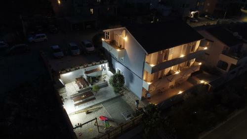 L&r Apartmani