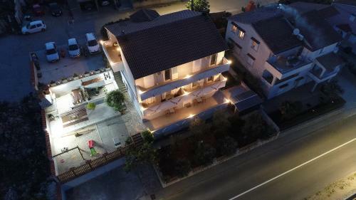 L&r Apartmani