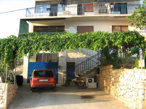 Apartments With A Parking Space Bilo, Primosten - 4662