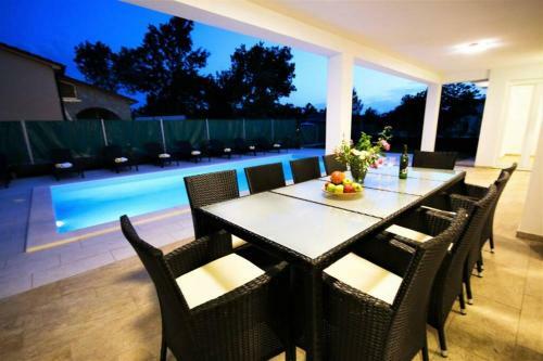 New Villa With Pool