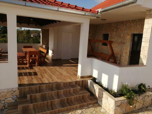 Villa Holiday Home Danica
