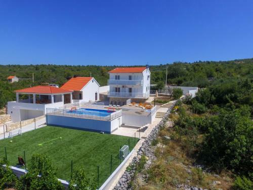Villa Holiday Home Danica