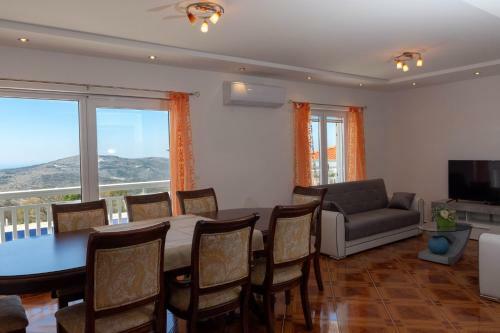 Villa Holiday Home Danica