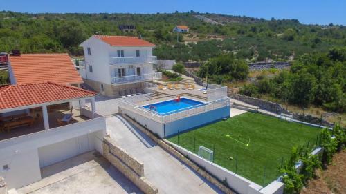 Villa Holiday Home Danica