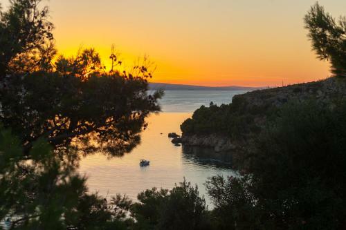 Magnificent Villa With Pool,sea View,bbq,sauna