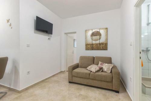 Apartments Mila - 100m From The Sea