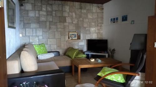 Apartments By The Sea Marusici, Omis - 1040