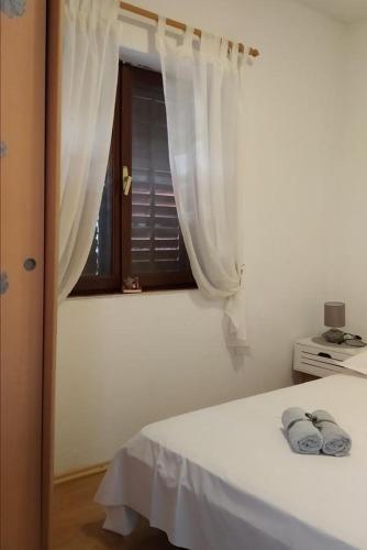 Apartments By The Sea Marusici, Omis - 1040