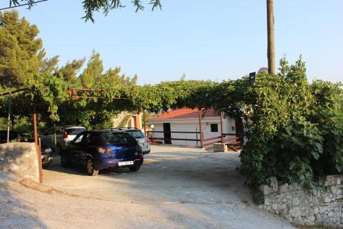 Apartments By The Sea Marusici, Omis - 1040
